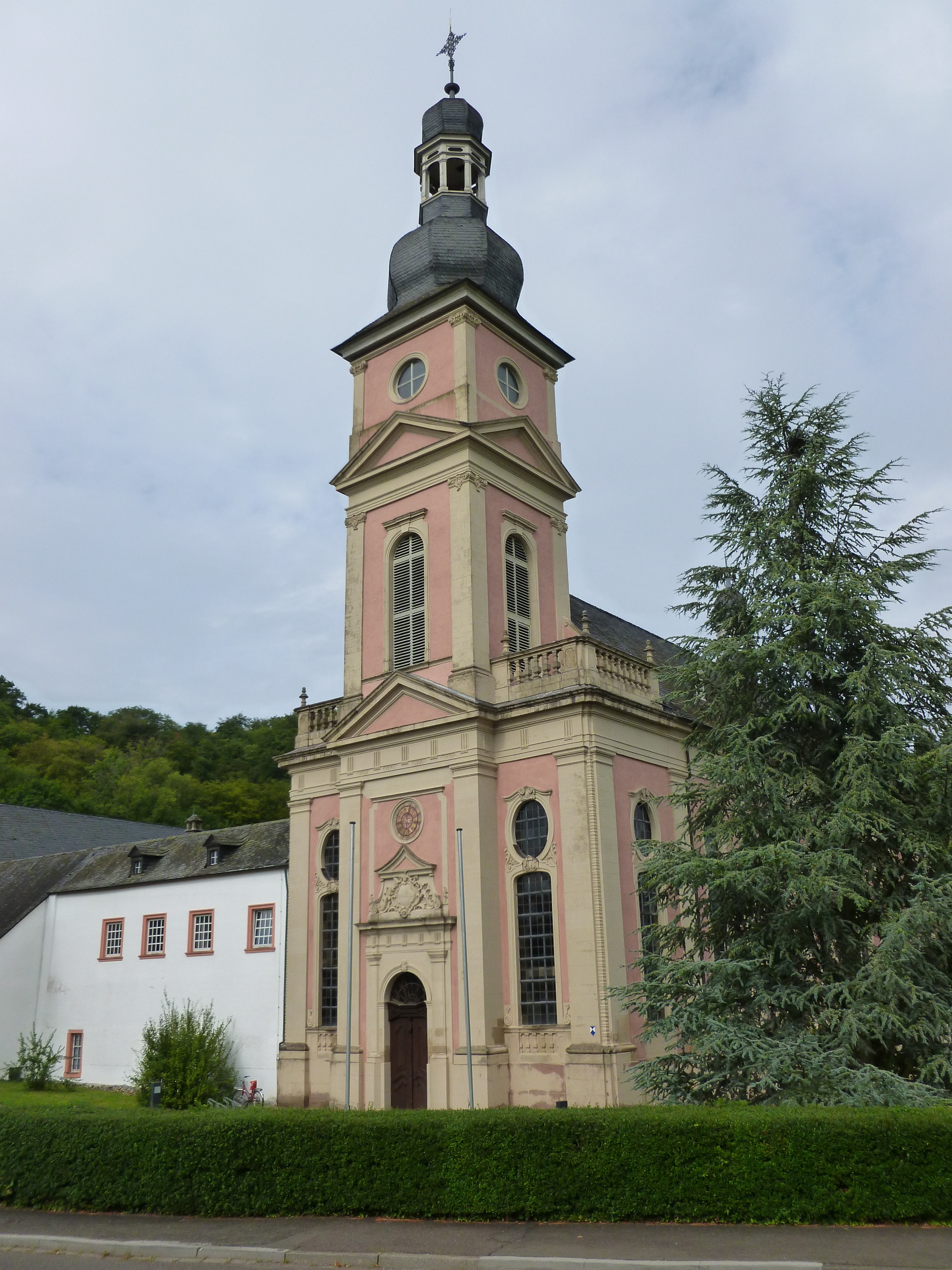 Vorderseite des Klosters Springiersbach (c) Pater Matthias Brenken Vorderseite des Klosters Springiersbach